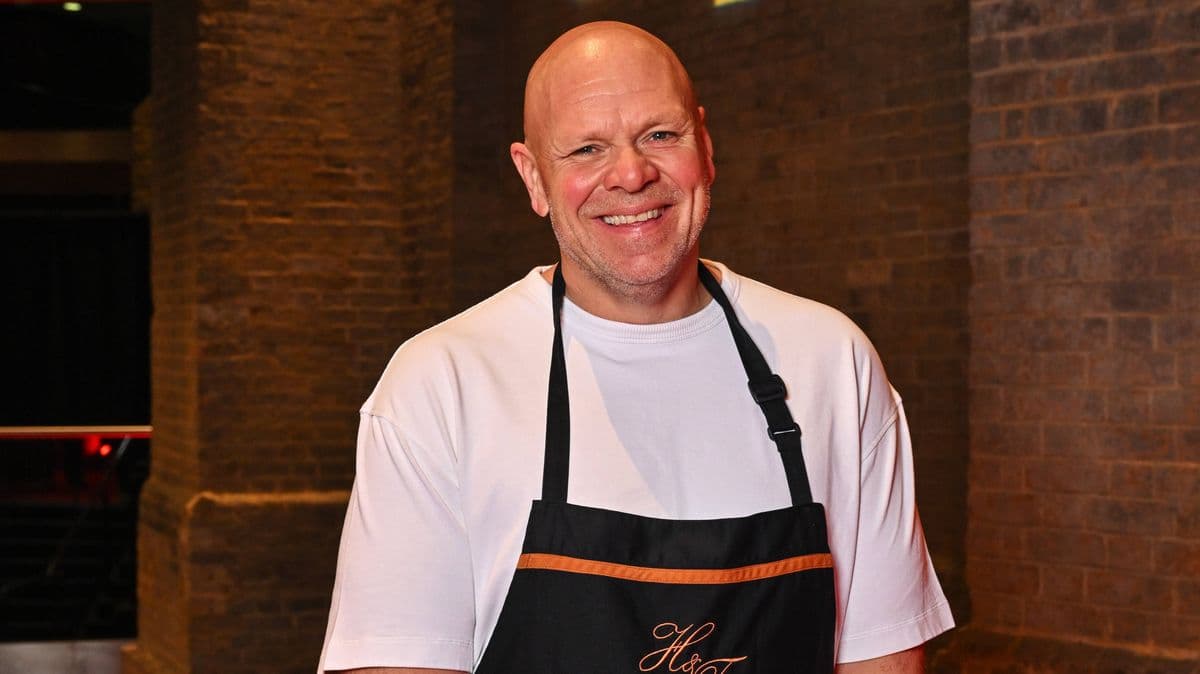 Article: Tom Kerridge shares personal view on James Martin ahead of Saturday Kitchen Tom Kerridge shares personal view on James Martin ahead of Saturday Kitchen - Related article about The Mirror